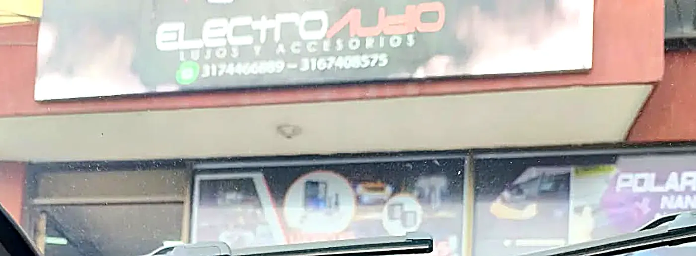Fachada del local de ElectroAudio Tunja en la Avenida Norte